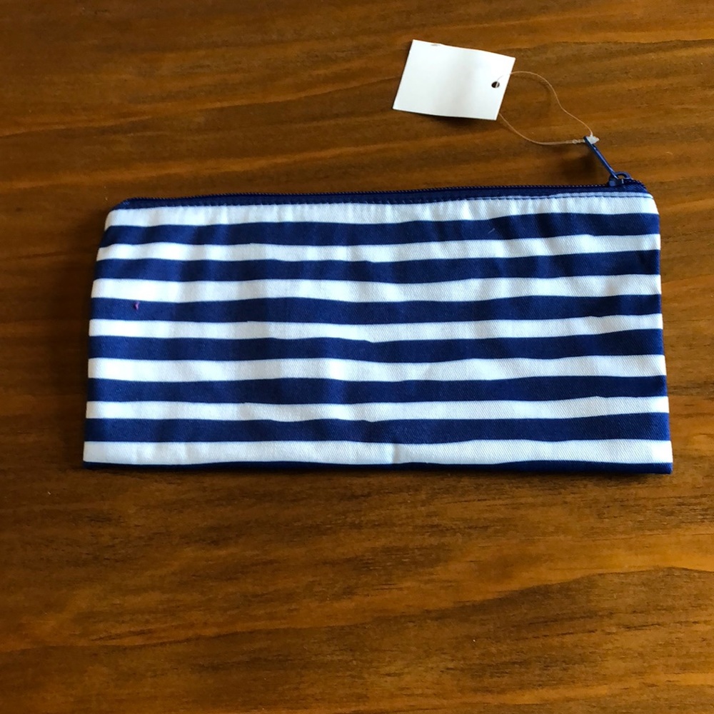 Zipper pouch
